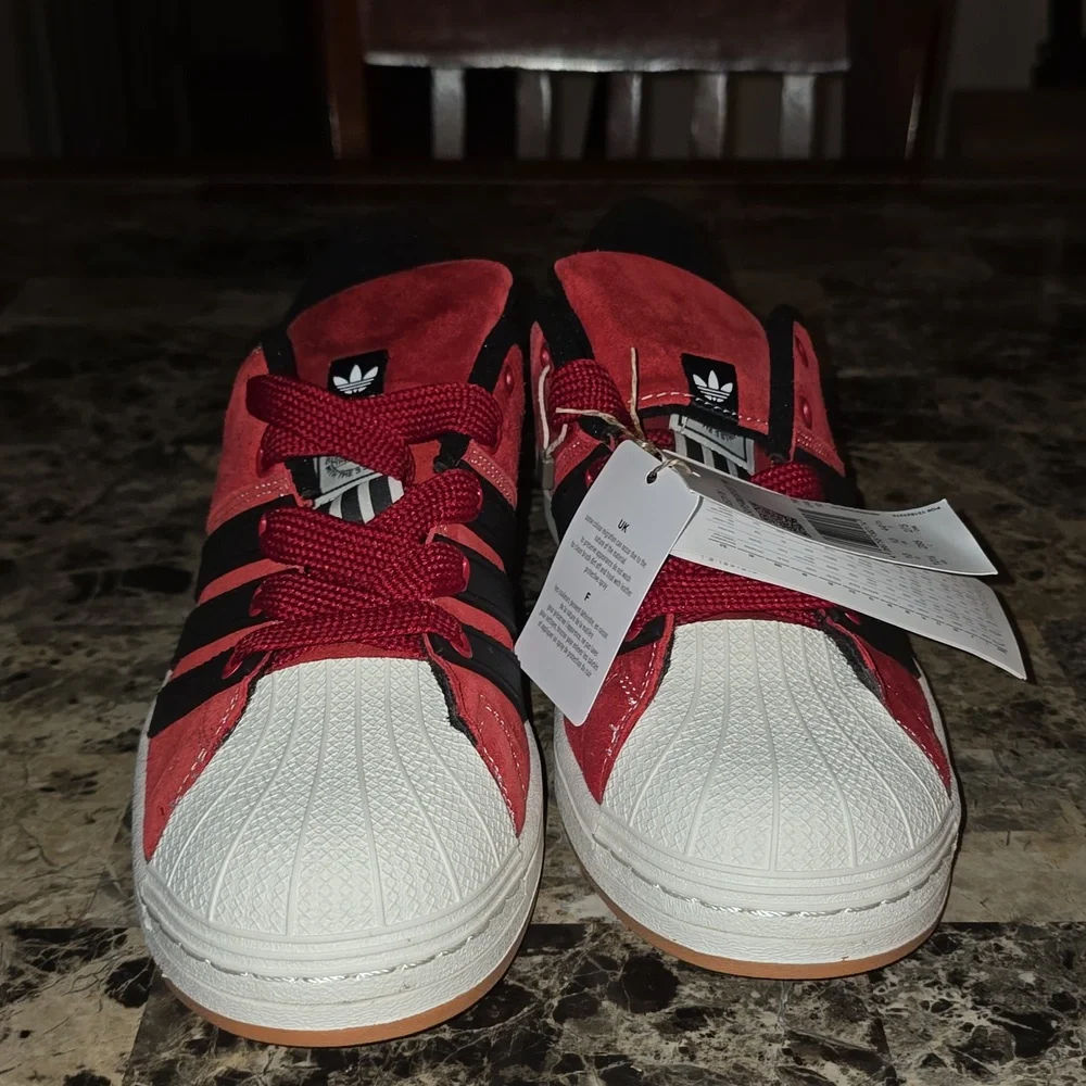 Adidas Red and Black Adidas - Picture 5 of 6